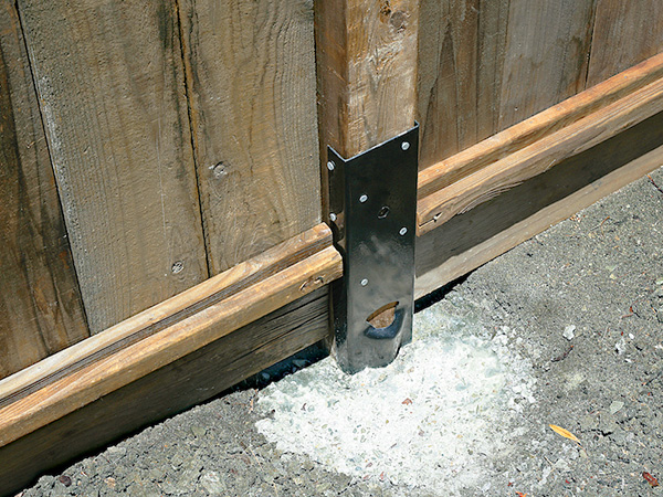 Fence bracket